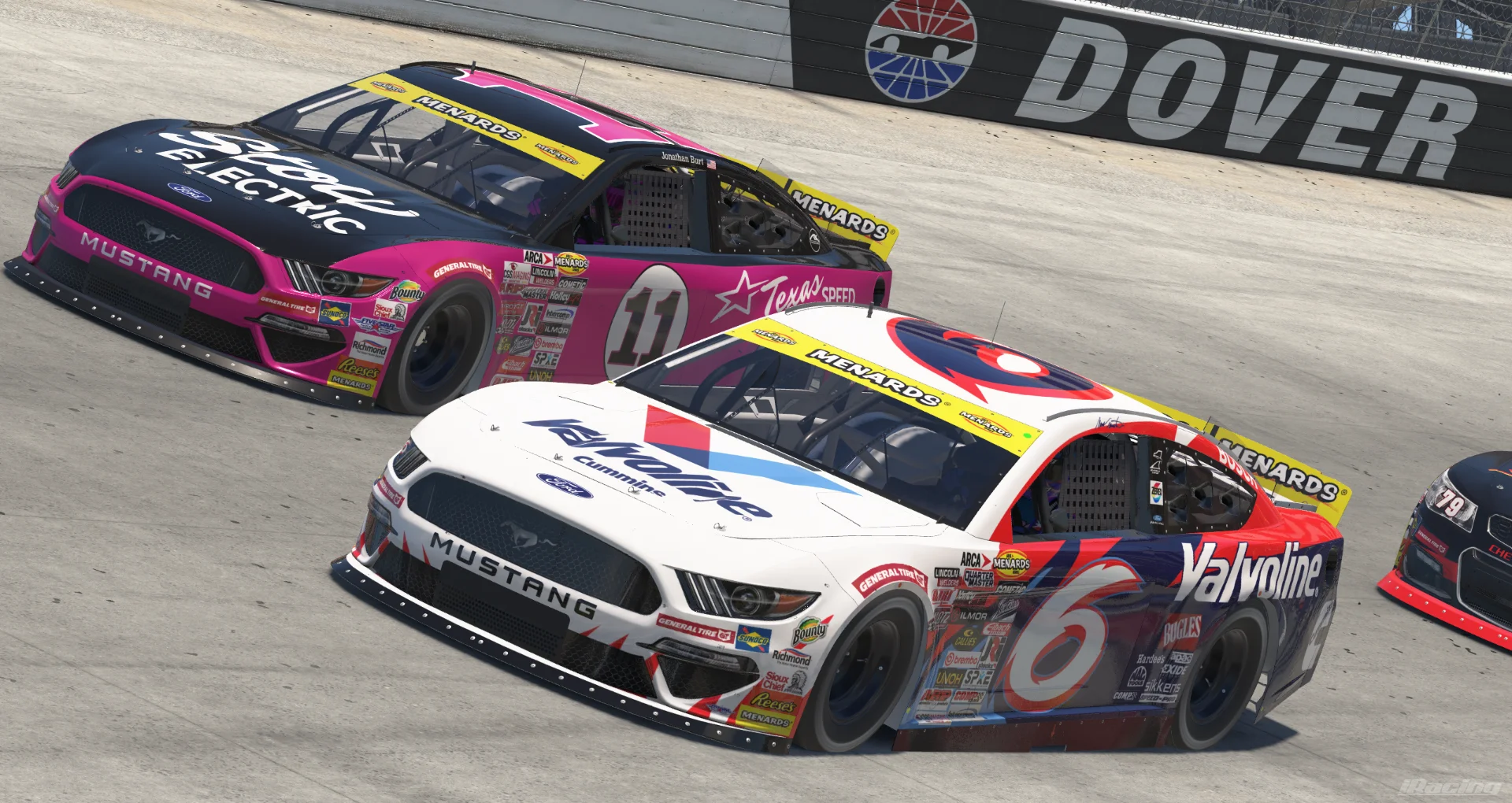 Jonathan Burt and Victor Etheridge battling for the lead at Dover in the Godsby Series on friday. Photo credit: Chuck Burley